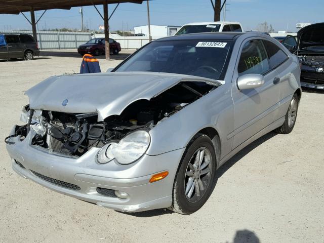 WDBRN47J12A247084 - 2002 MERCEDES-BENZ C 230K SPO SILVER photo 2