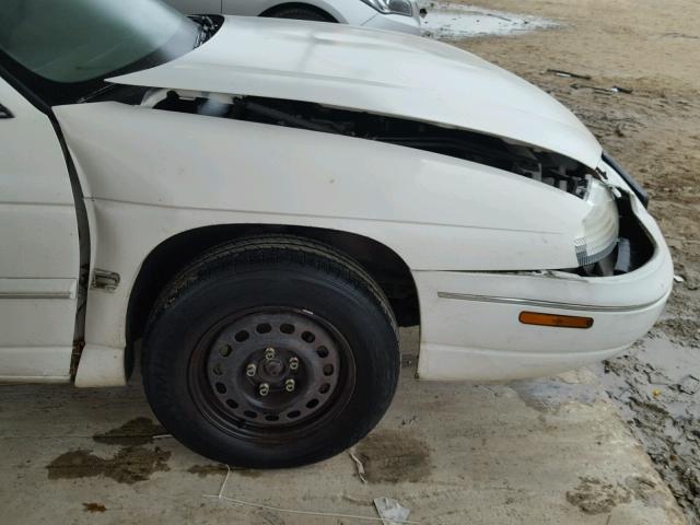 2G1WL52J211151165 - 2001 CHEVROLET LUMINA WHITE photo 9