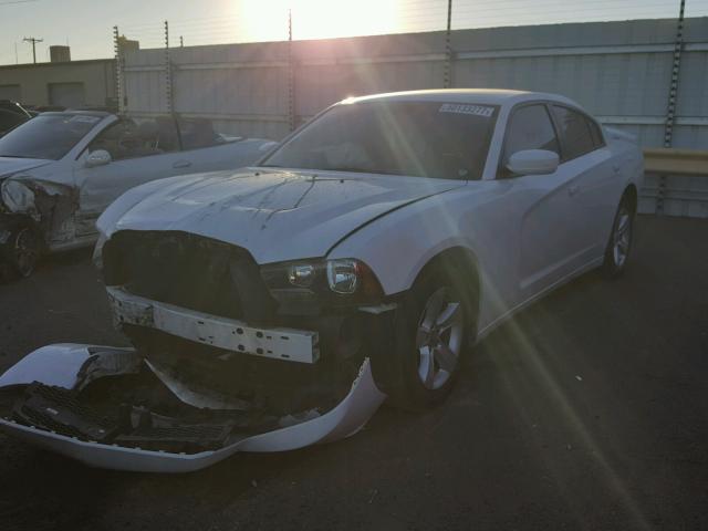 2C3CDXBG0CH258513 - 2012 DODGE CHARGER SE WHITE photo 2