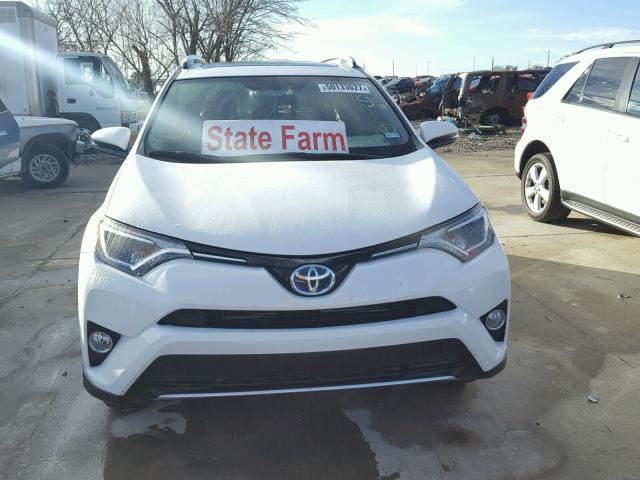 JTMRJREV9GD015211 - 2016 TOYOTA RAV4 HV XL WHITE photo 9