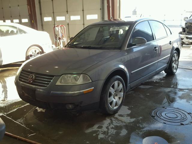 WVWAD63BX5P050508 - 2005 VOLKSWAGEN PASSAT GLS GRAY photo 2