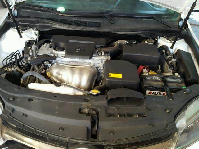 4T1BF1FK4FU001994 - 2015 TOYOTA CAMRY LE 白色 照片 7