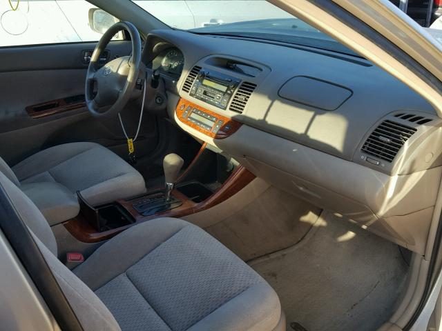 4T1BE32K74U904982 - 2004 TOYOTA CAMRY LE 金色 照片 5