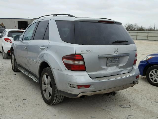 4JGBB5GB9BA693120 - 2011 MERCEDES-BENZ ML 350 GRAY photo 3