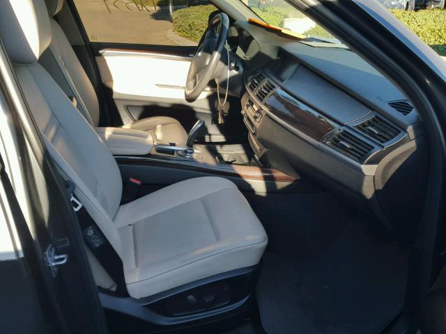 5UXZV4C51BL407848 - 2011 BMW X5 XDRIVE3 Сұр фото 5