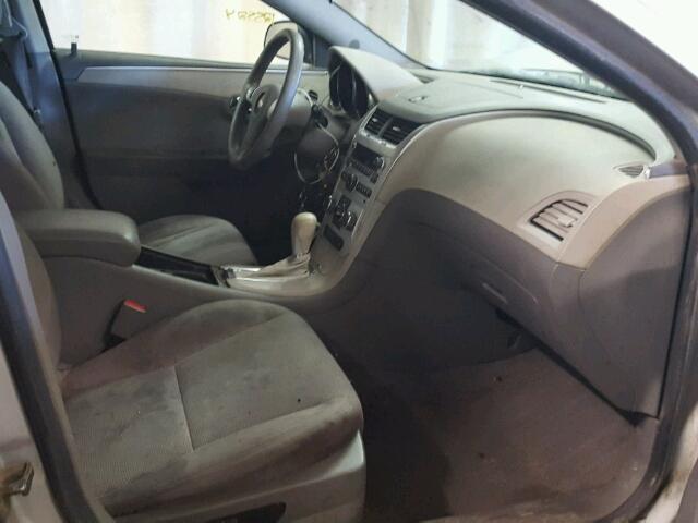 1G1ZB5E03CF161802 - 2012 CHEVROLET MALIBU LS ვერცხლისფერი ფოტო 5