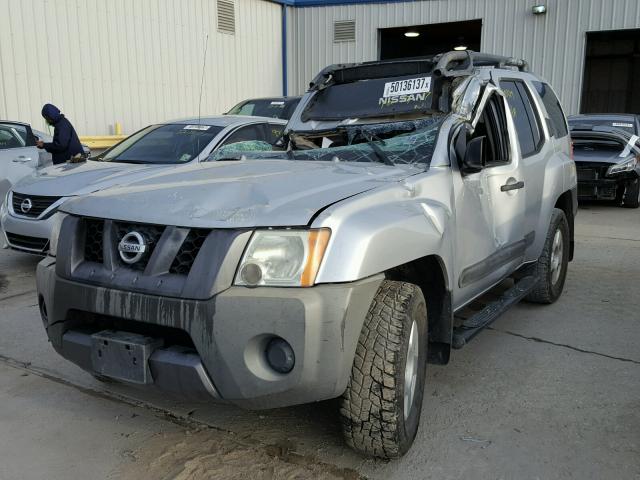 5N1AN08W85C610423 - 2005 NISSAN XTERRA OFF SILVER photo 2