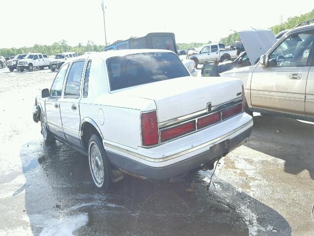 1LNLM82W2VY748450 - 1997 LINCOLN TOWN CAR S WHITE photo 3