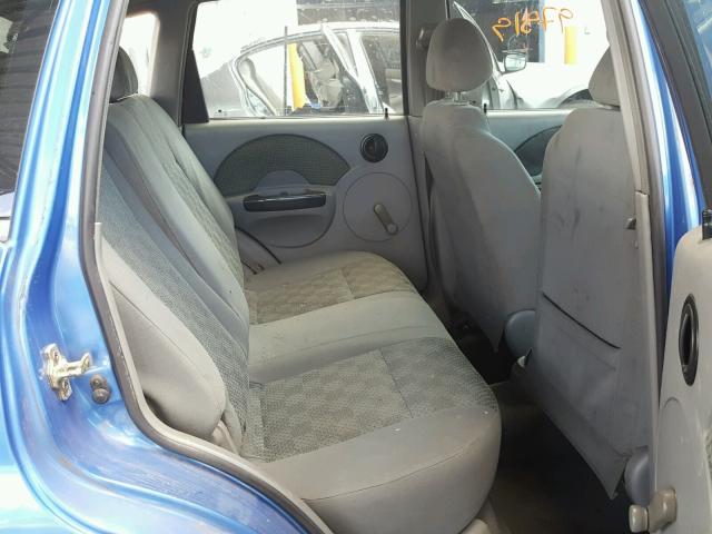 KL1TD62694B165343 - 2004 CHEVROLET AVEO BLUE photo 6