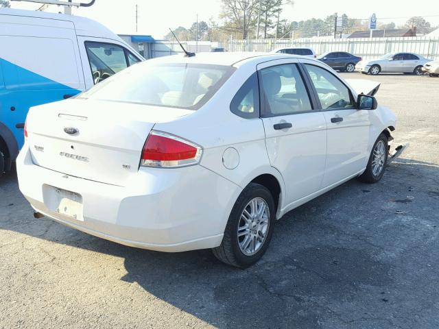 1FAHP35N19W140675 - 2009 FORD FOCUS SE WHITE photo 4