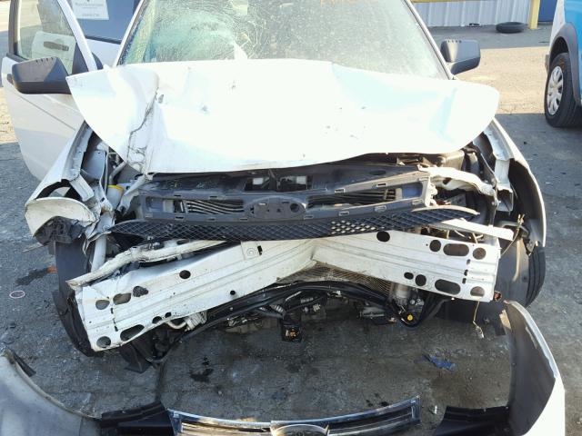 1FAHP35N19W140675 - 2009 FORD FOCUS SE WHITE photo 7