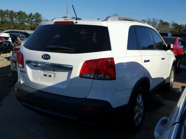 5XYKT3A14BG162204 - 2011 KIA SORENTO BA WHITE photo 4