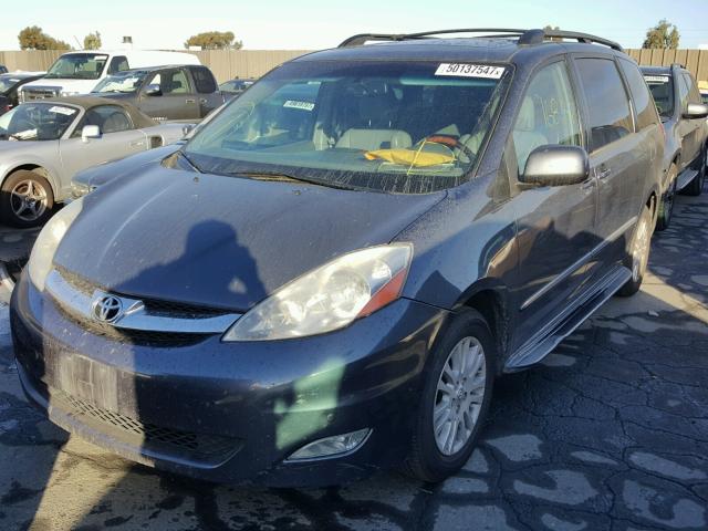 5TDBK22C77S005287 - 2007 TOYOTA SIENNA XLE GRAY photo 2