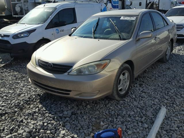 4T1BF32K92U535584 - 2002 TOYOTA CAMRY LE TAN photo 2