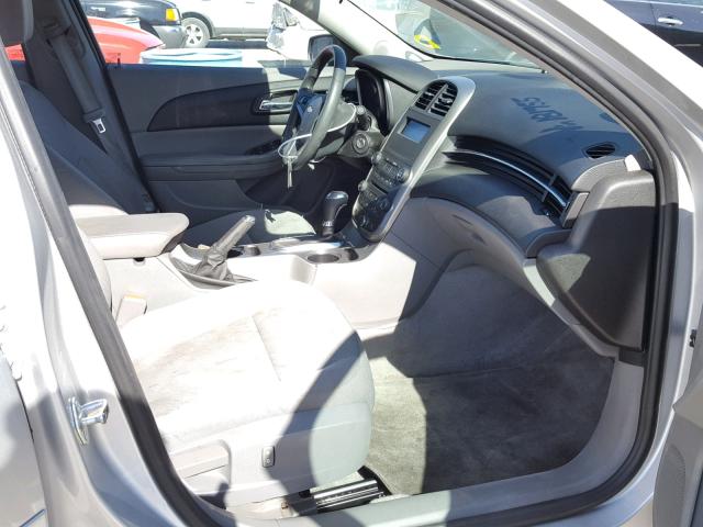 1G11B5SLXFF181755 - 2015 CHEVROLET MALIBU LS ვერცხლისფერი ფოტო 5