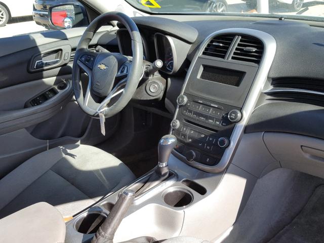 1G11B5SLXFF181755 - 2015 CHEVROLET MALIBU LS ვერცხლისფერი ფოტო 9