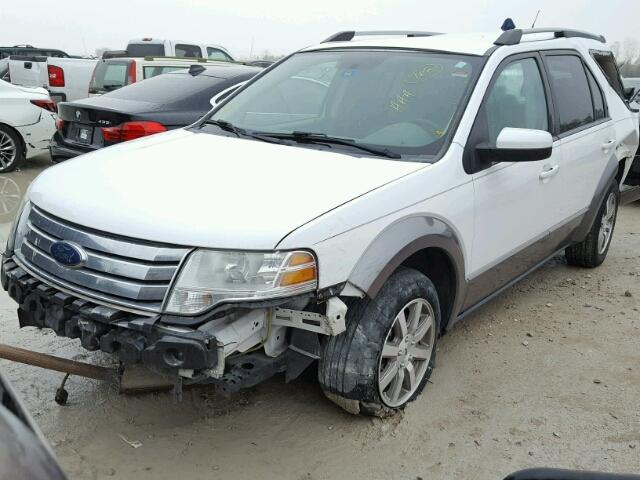 1FMDK02W68GA14142 - 2008 FORD TAURUS X S WHITE photo 2