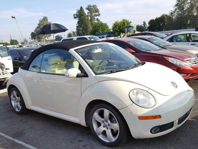 3VWSF31Y16M313073 - 2006 VOLKSWAGEN NEW BEETLE Krem foto 1