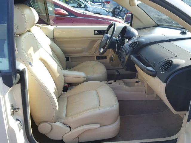 3VWSF31Y16M313073 - 2006 VOLKSWAGEN NEW BEETLE Krem foto 5