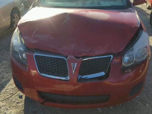 5Y2SP67039Z453793 - 2009 PONTIAC VIBE RED photo 7