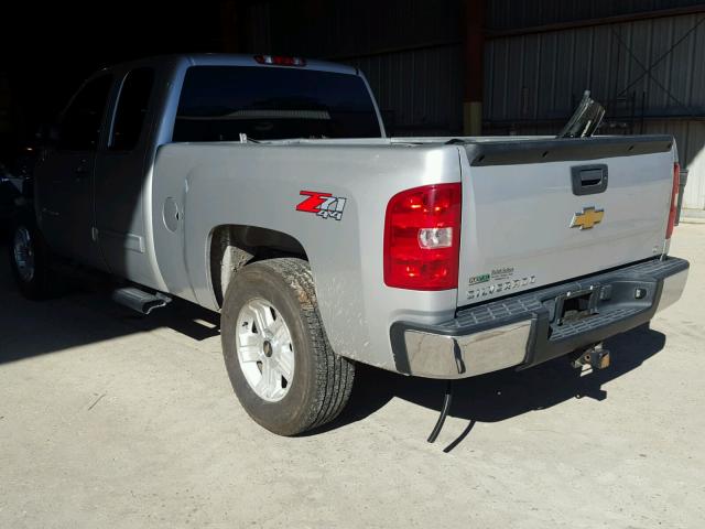 1GCRKSE39BZ166810 - 2011 CHEVROLET SILVERADO SILVER photo 3