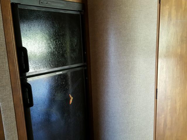 4YDT29924E1533256 - 2014 KEYSTONE SPRINTER TWO TONE photo 9