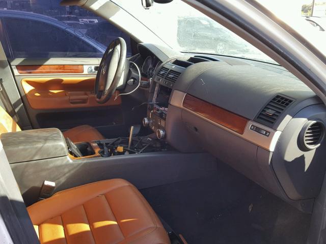 WVGZM77L06D018970 - 2006 VOLKSWAGEN TOUAREG 4. WHITE photo 5