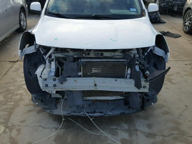 3N1CN7AP6EL832538 - 2014 NISSAN VERSA S WHITE photo 9