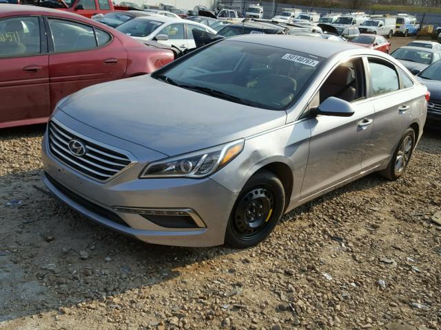 5NPE24AF2FH197551 - 2015 HYUNDAI SONATA SE GRAY photo 2