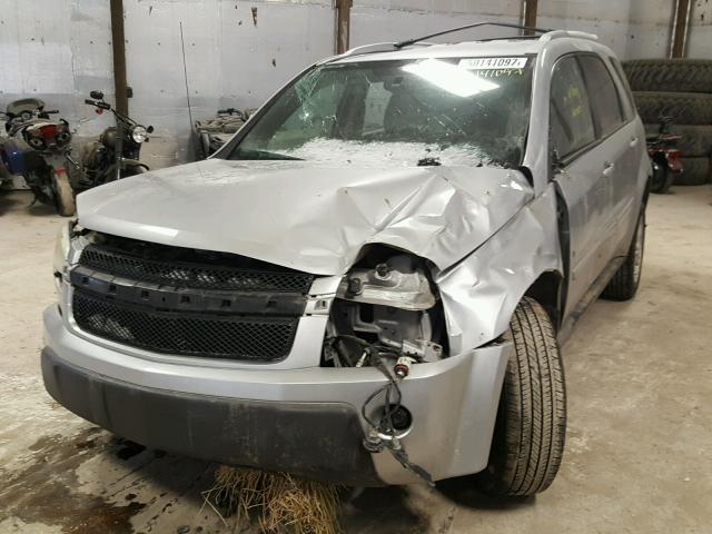 2CNDL63F066043826 - 2006 CHEVROLET EQUINOX LT SILVER photo 2