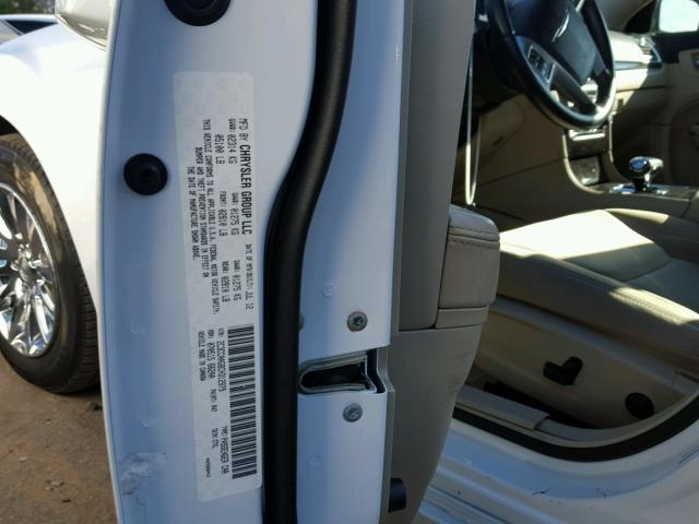 2C3CCAAG8CH312979 - 2012 CHRYSLER 300 WHITE photo 10