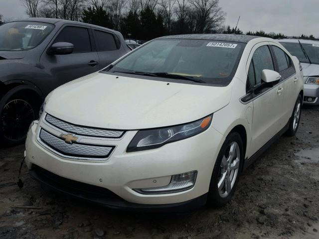 1G1RB6E47CU117645 - 2012 CHEVROLET VOLT WHITE photo 2