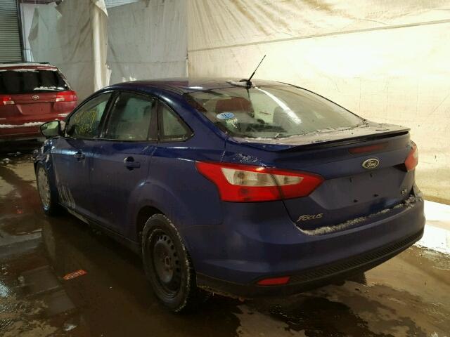 1FAHP3F21CL276110 - 2012 FORD FOCUS SE BLUE photo 3