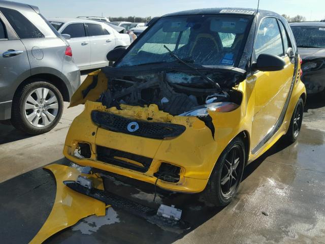 WMEEJ3BA2DK723130 - 2013 SMART FORTWO PUR YELLOW photo 2