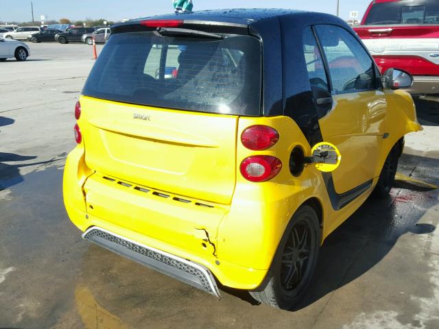 WMEEJ3BA2DK723130 - 2013 SMART FORTWO PUR YELLOW photo 4