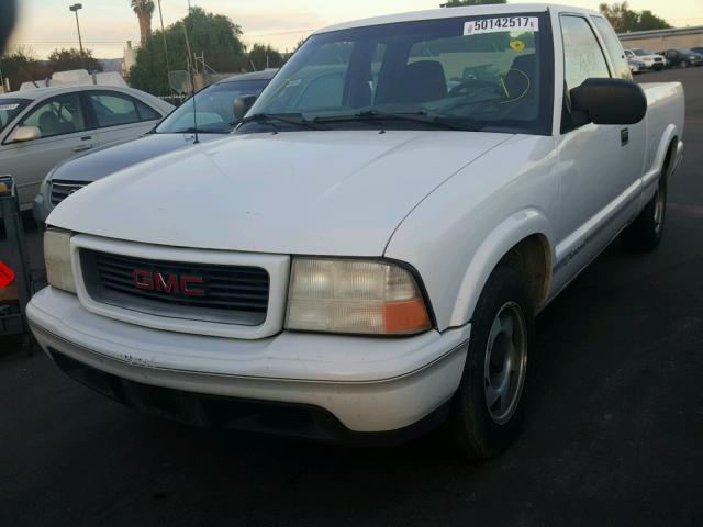 1GTCS1940W8544950 - 1998 GMC SONOMA WHITE photo 2