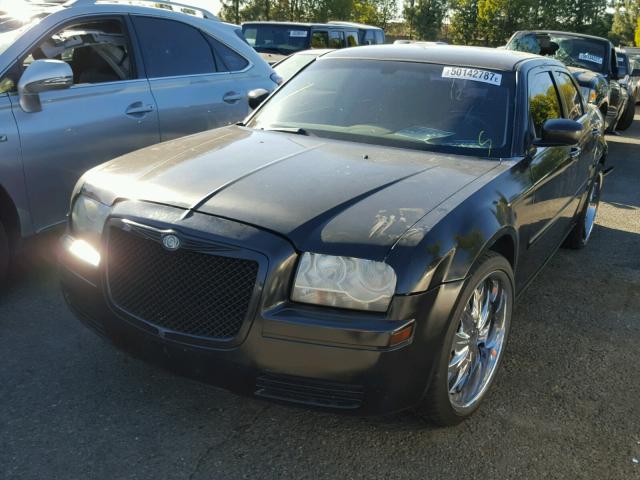 2C3KA43RX6H367486 - 2006 CHRYSLER 300 BLACK photo 2