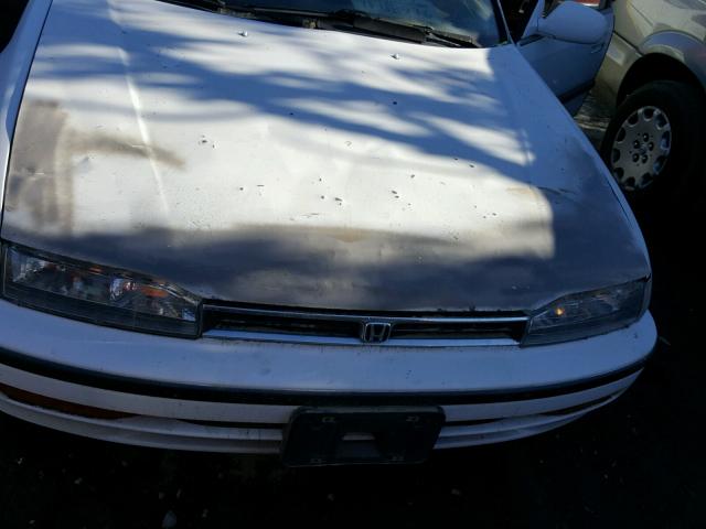 1HGCB7655NA233653 - 1992 HONDA ACCORD LX WHITE photo 9