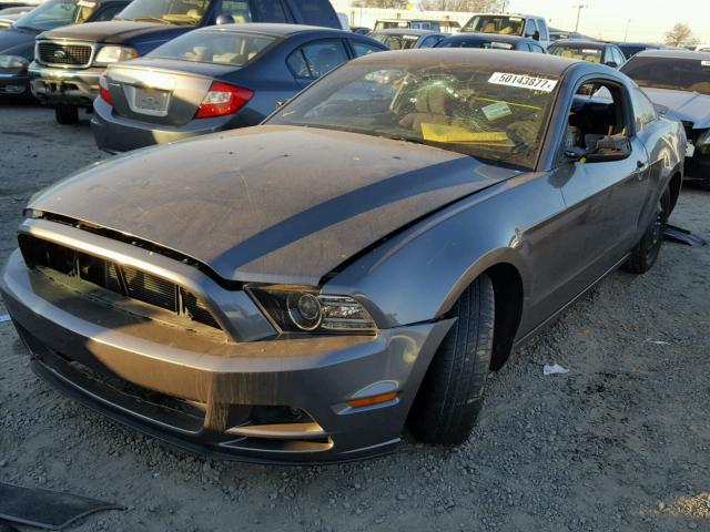 1ZVBP8AM3E5333787 - 2014 FORD MUSTANG GRAY photo 2