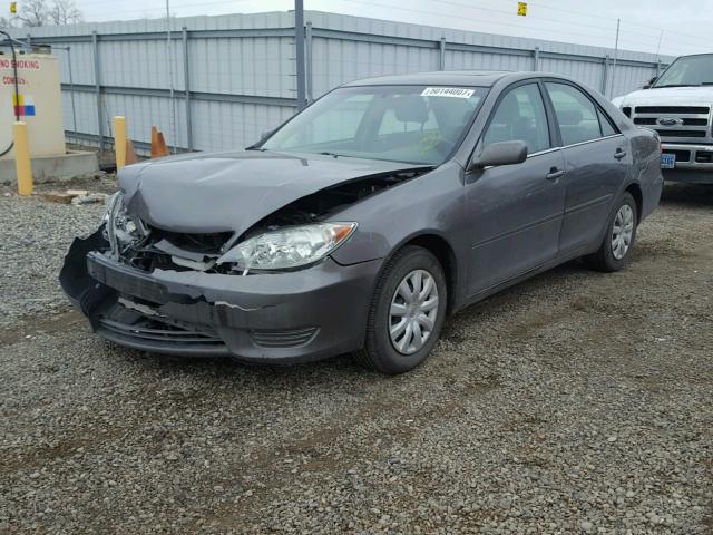 4T1BE32KX6U718601 - 2006 TOYOTA CAMRY LE GRAY photo 2