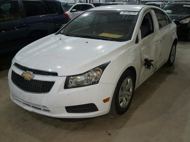 1G1PC5SH0C7290511 - 2012 CHEVROLET CRUZE LS WHITE photo 2