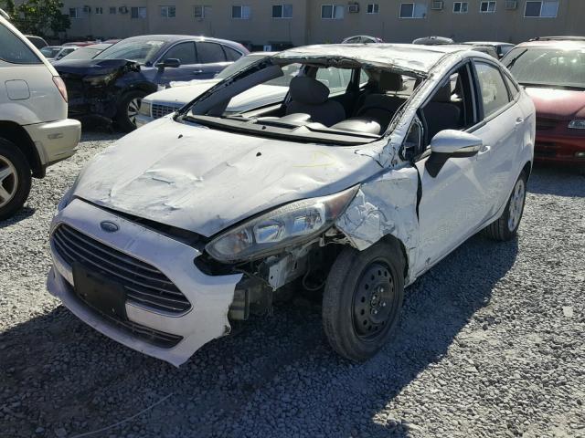 3FADP4BJ2EM102307 - 2014 FORD FIESTA SE WHITE photo 2