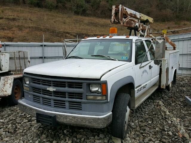 1GBKC34J2VJ102118 - 1997 CHEVROLET 3500 HD WHITE photo 2