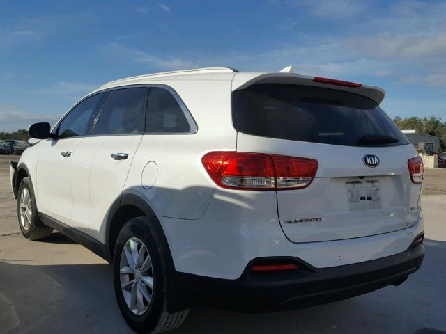 5XYPG4A34GG123038 - 2016 KIA SORENTO LX WHITE photo 3