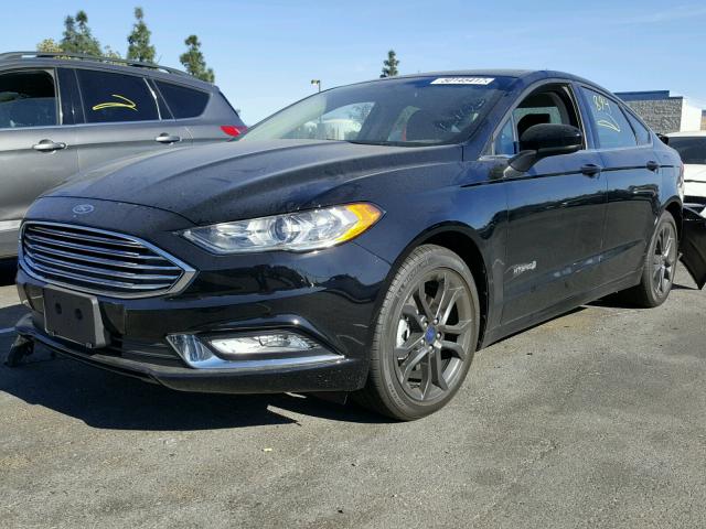 3FA6P0LU7JR110233 - 2018 FORD FUSION SE BLACK photo 2