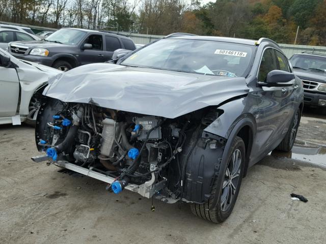 SJKCH5CR3JA041907 - 2018 INFINITI QX30 BASE SILVER photo 2