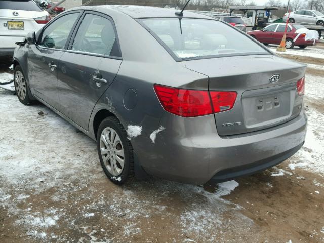 KNAFU4A27C5577635 - 2012 KIA FORTE EX GRAY photo 3