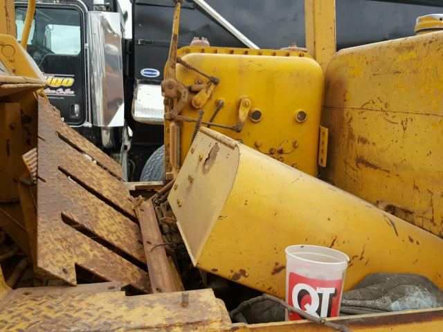 86J1922 - 1972 CATERPILLAR BULLDOZER YELLOW photo 5