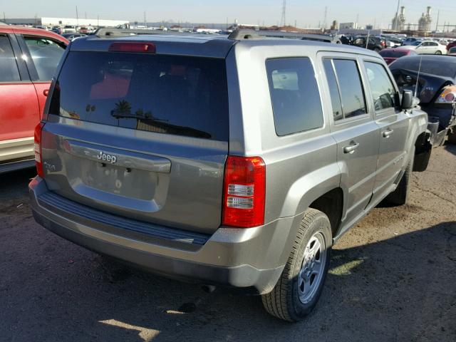 1C4NJRBB8CD654702 - 2012 JEEP PATRIOT SP GRAY photo 4