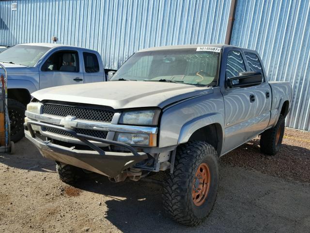 1GCGK13UX3F193594 - 2003 CHEVROLET SILVERADO SILVER photo 2